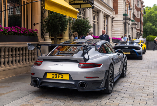 Porsche 991 GT2 RS Weissach Package