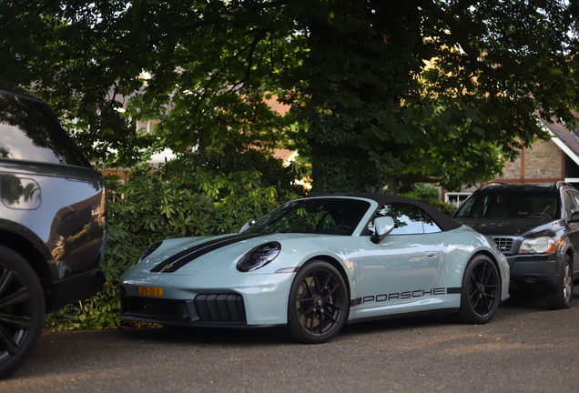 Porsche 992 Carrera 4 GTS Cabriolet MkII