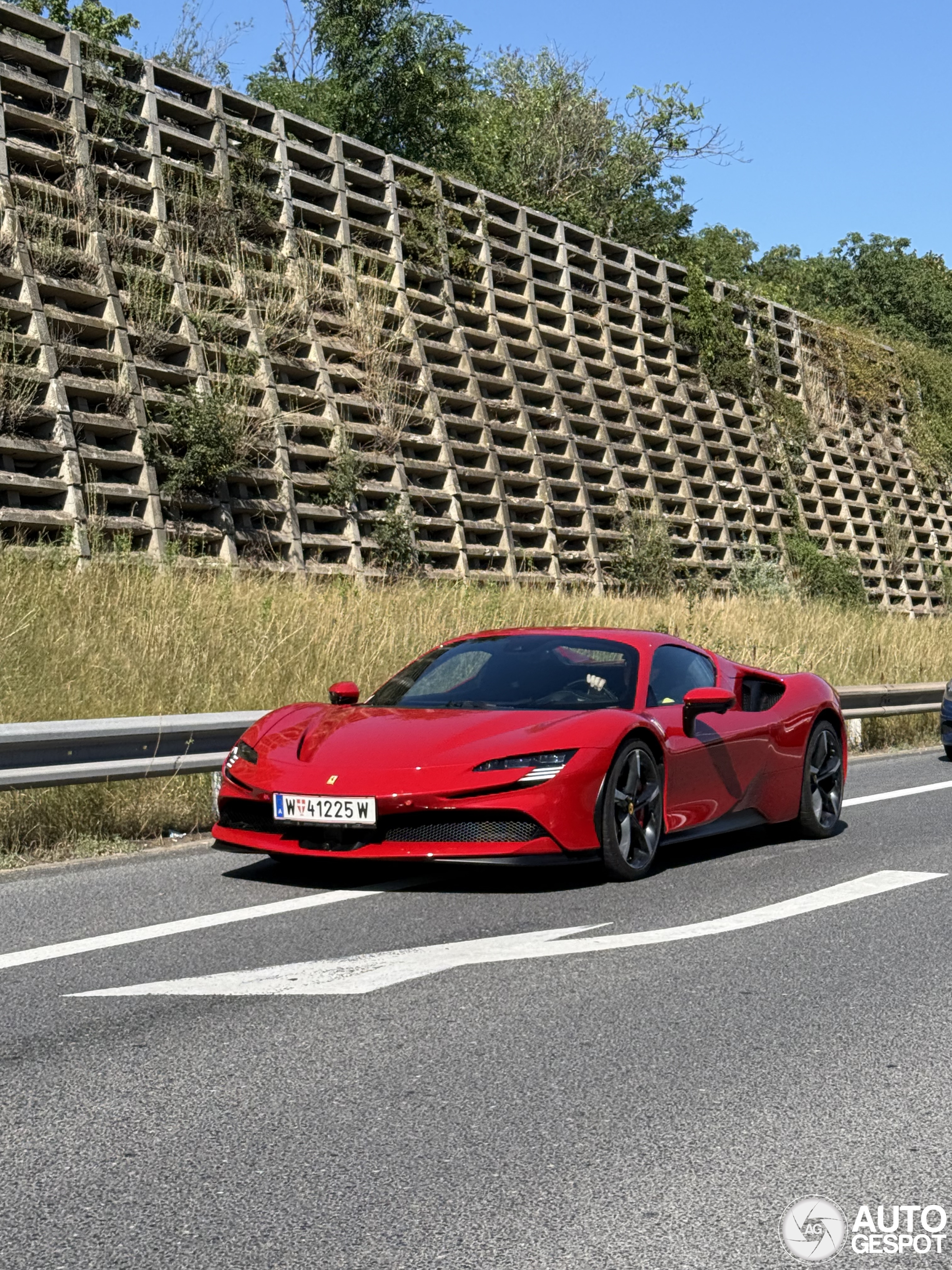 Ferrari SF90 Spider