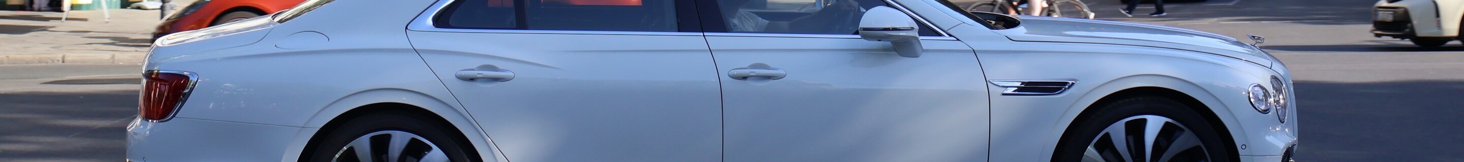 Bentley Flying Spur V8 2021
