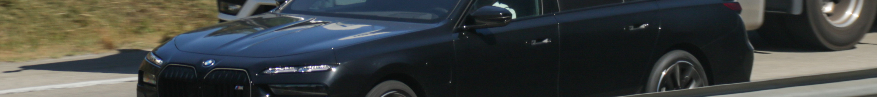 BMW M760e xDrive