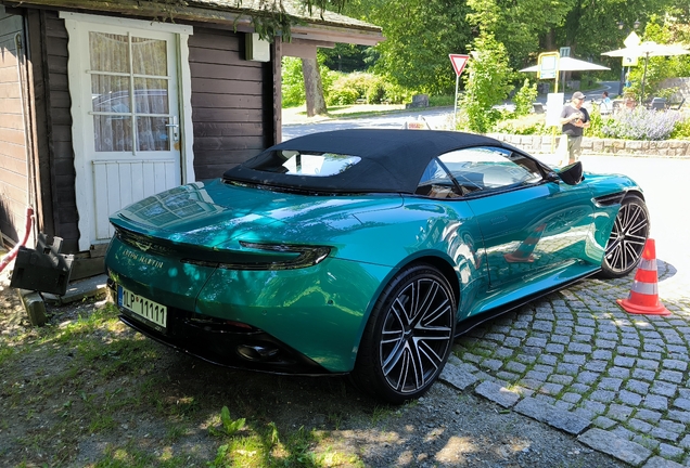 Aston Martin DB12 Volante