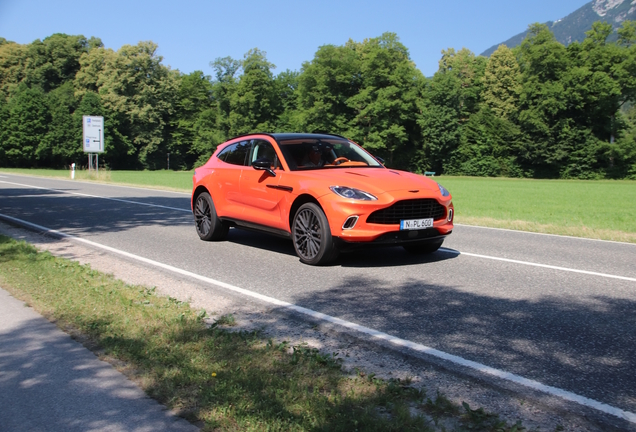 Aston Martin DBX