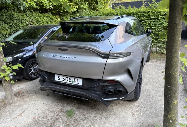 Aston Martin DBX707