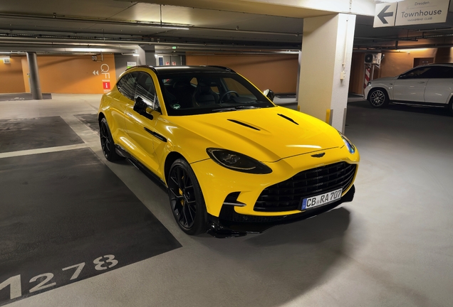 Aston Martin DBX707