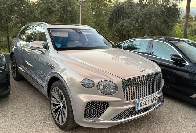 Bentley Bentayga Hybrid 2025 Atelier Edition