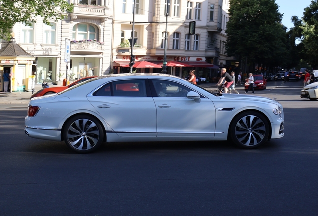 Bentley Flying Spur V8 2021