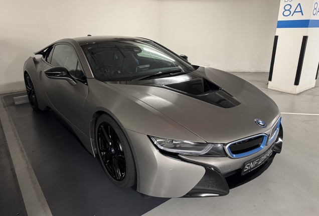 BMW i8