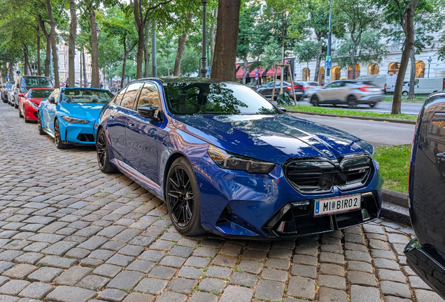 BMW M5 G90