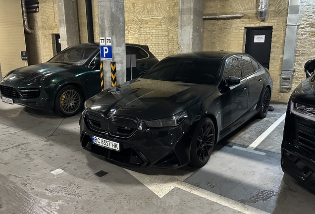 BMW M5 G90