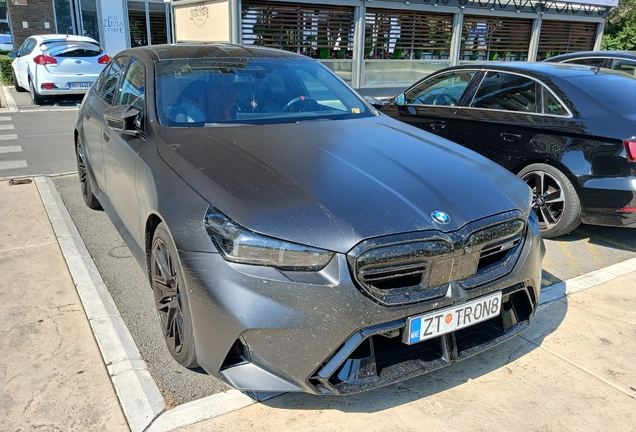 BMW M5 G90