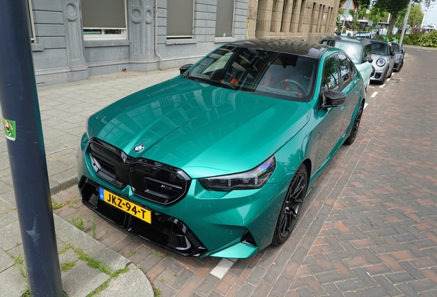 BMW M5 G90