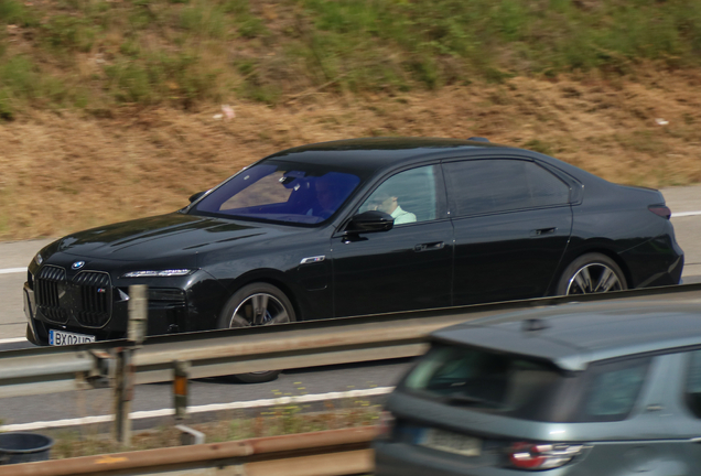 BMW M760e xDrive