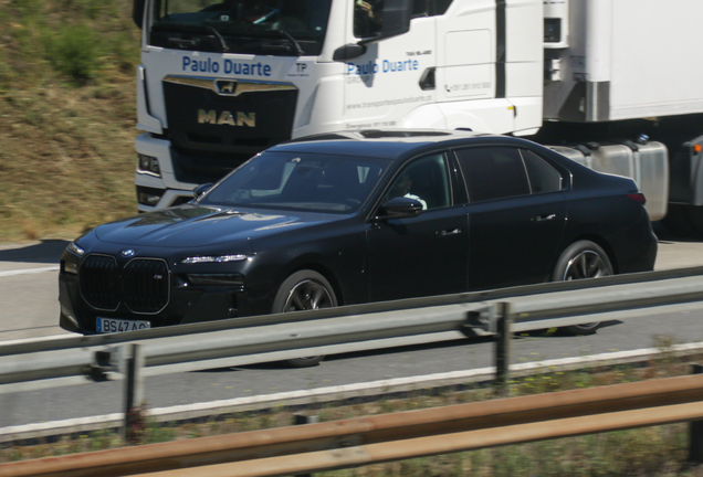 BMW M760e xDrive