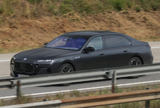 BMW M760e xDrive