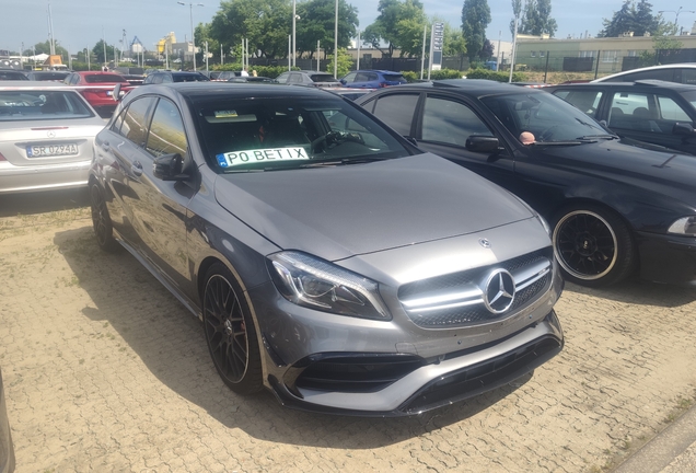 Mercedes-AMG A 45 W176 2015