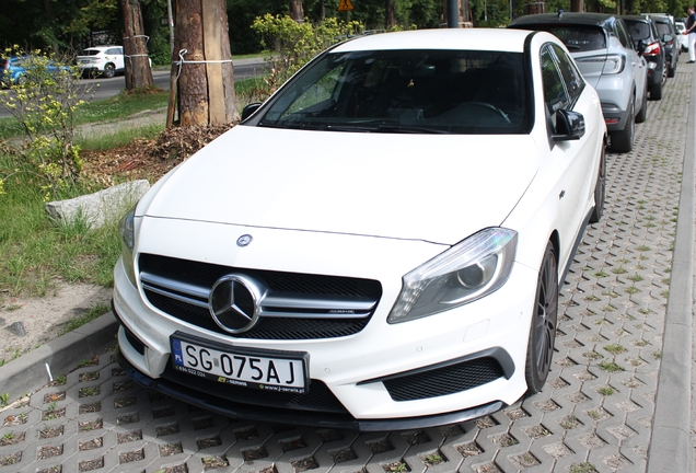 Mercedes-Benz A 45 AMG