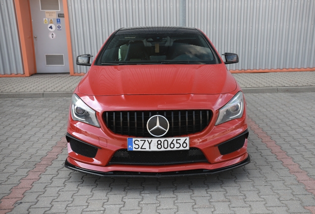 Mercedes-Benz CLA 45 AMG C117