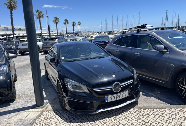 Mercedes-Benz CLA 45 AMG C117
