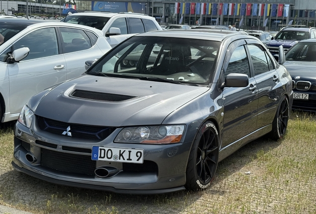 Mitsubishi Lancer Evolution IX MR