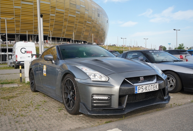 Nissan GT-R 2011