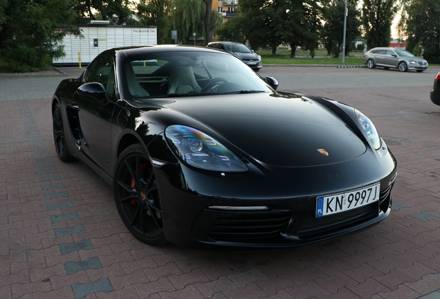 Porsche 718 Cayman S