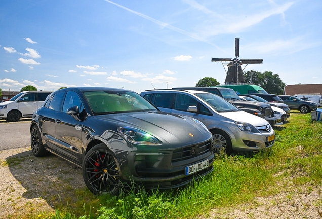 Porsche 95B Macan GTS MkIII