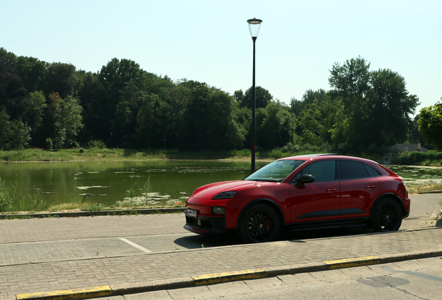 Porsche Macan EV GTS