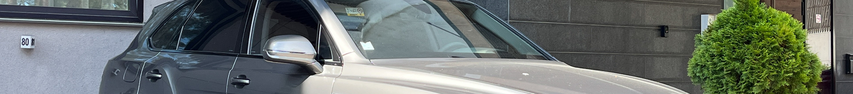 Bentley Bentayga Hybrid 2021