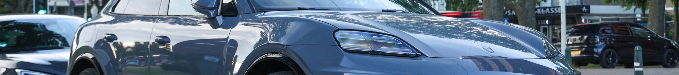 Porsche Macan EV Turbo