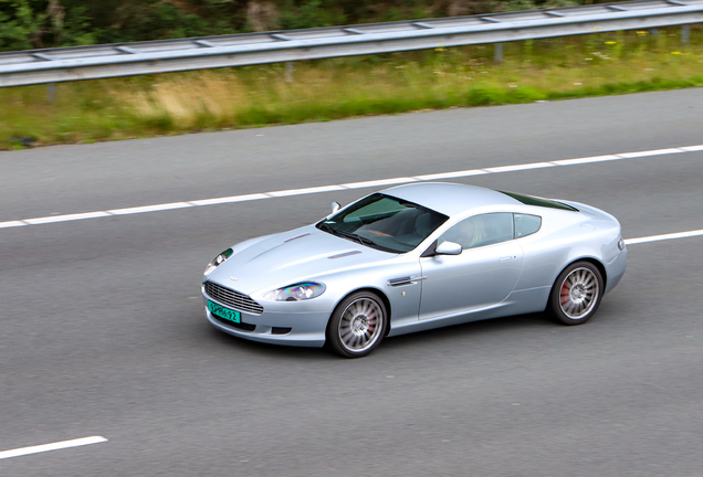Aston Martin DB9