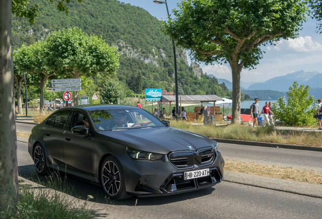 BMW M5 G90