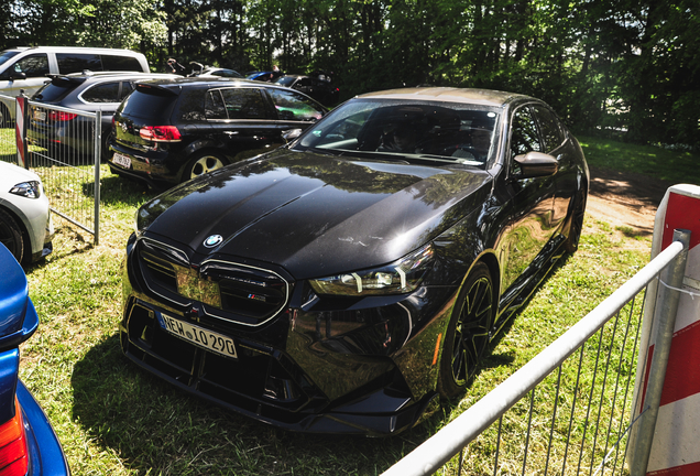 BMW M5 G90
