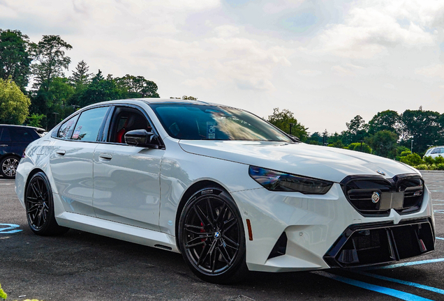 BMW M5 G90