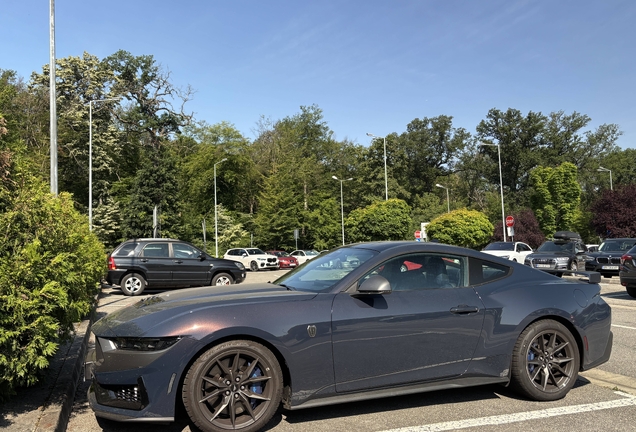 Ford Mustang Dark Horse 2024