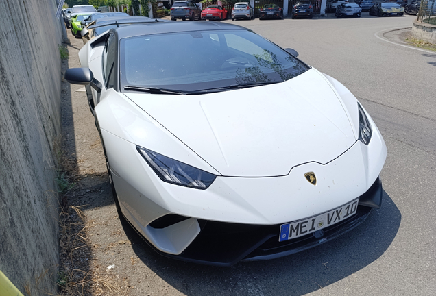 Lamborghini Huracán LP640-4 Performante