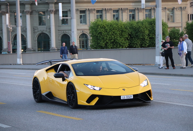 Lamborghini Huracán LP640-4 Performante