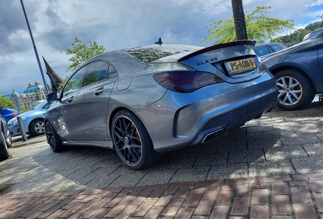Mercedes-Benz CLA 45 AMG C117