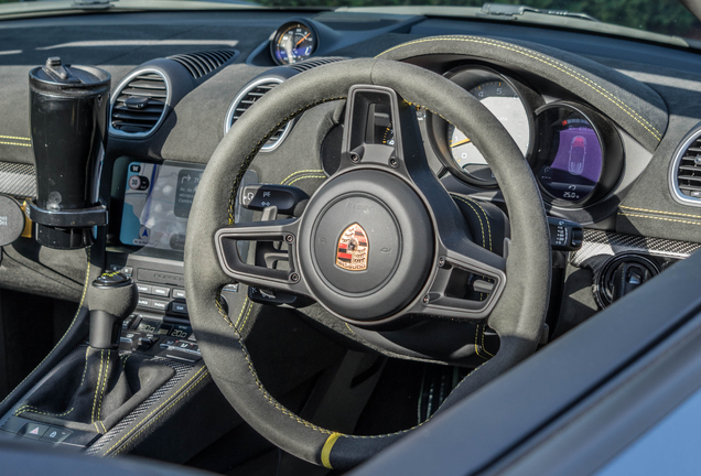 Porsche 718 Spyder RS Weissach Package
