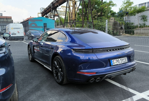 Porsche 972 Panamera Turbo S E-Hybrid
