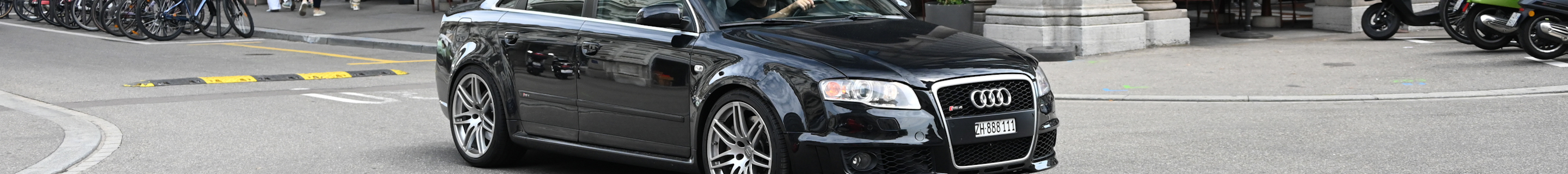Audi RS4 Sedan