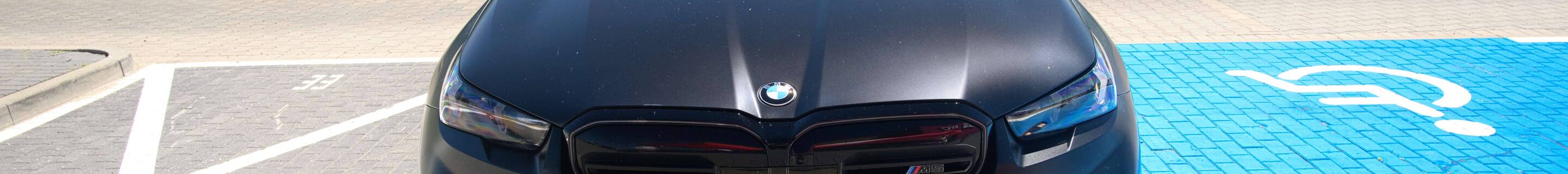 BMW M5 G90