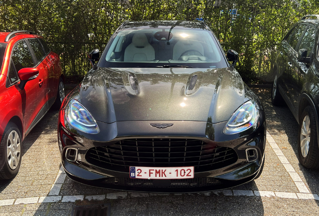 Aston Martin DBX