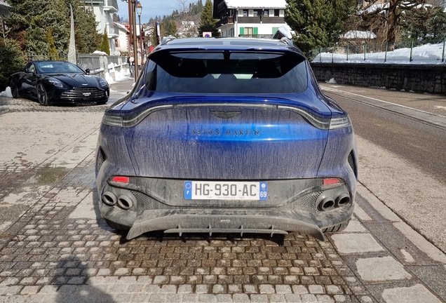 Aston Martin DBX707