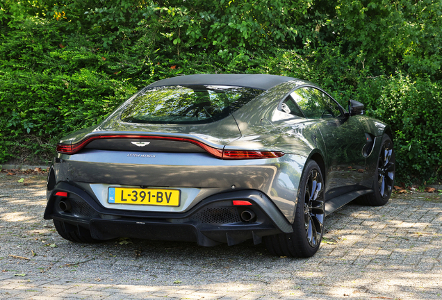 Aston Martin V8 Vantage 2018