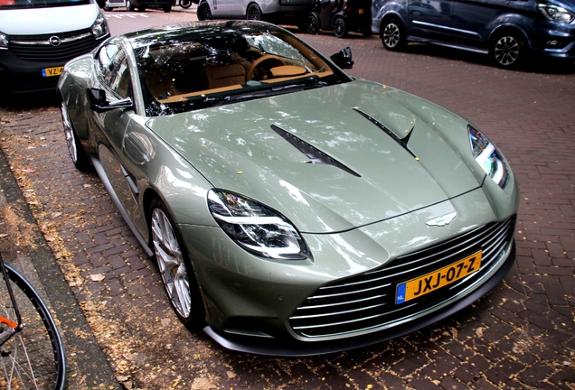 Aston Martin Vanquish 2025