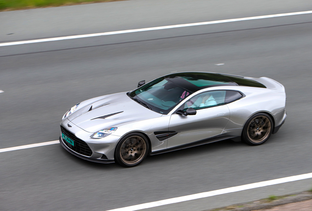 Aston Martin Vanquish 2025