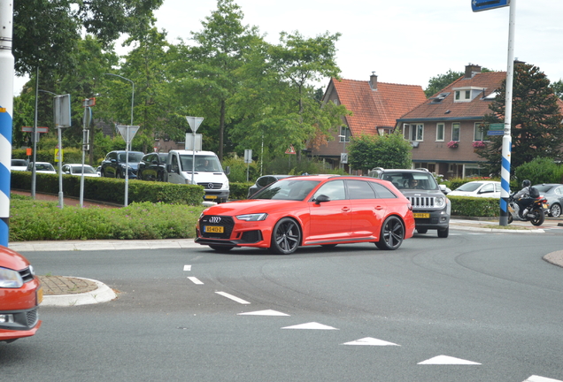 Audi RS4 Avant B9