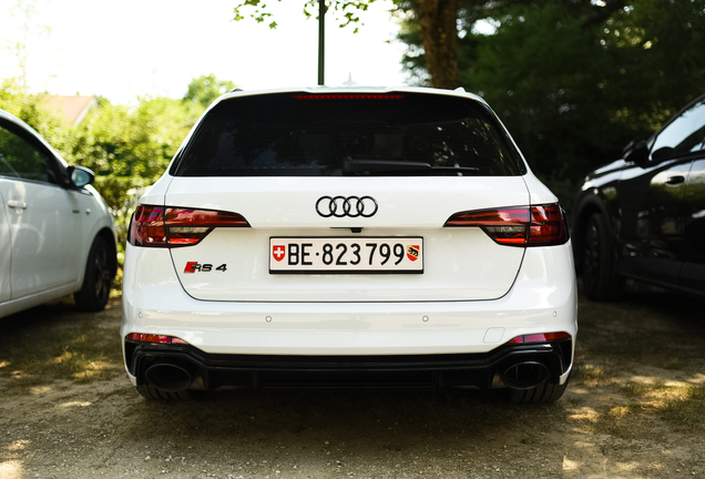 Audi RS4 Avant B9