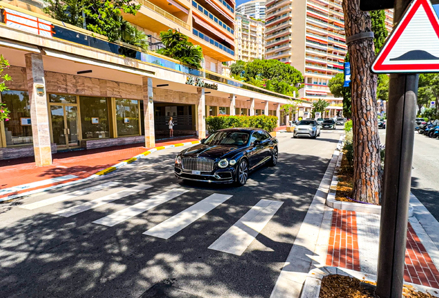 Bentley Flying Spur V8 Azure